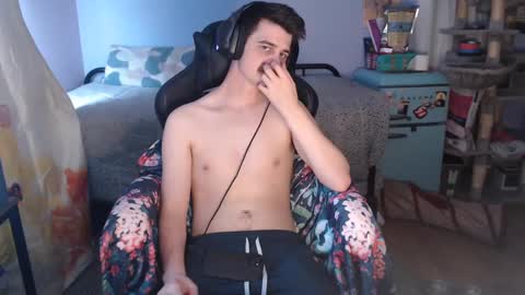 Snapshot of wyattfans_ chatting on 10/04/25, 06:17 Wyatt online show from 10/04/25, 06:17