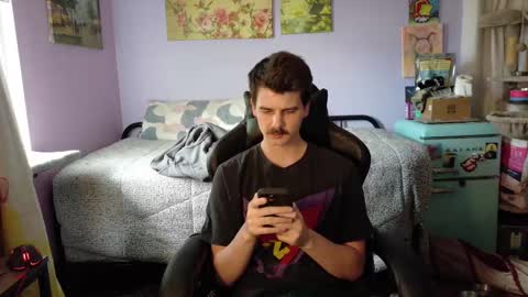 Snapshot of wyattfans_ chatting on 10/06/25, 07:11 Wyatt online show from 10/06/25, 07:11