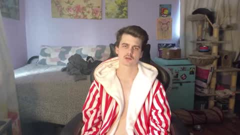 Snapshot of wyattfans_ chatting on 10/20/25, 06:19 Wyatt online show from 10/20/25, 06:19