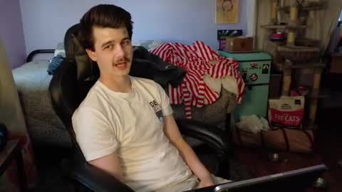 Snapshot of wyattfans_ chatting on 11/02/25, 07:16 Wyatt online show from 11/02/25, 07:16