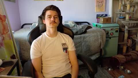 Snapshot of wyattfans_ chatting on 11/06/25, 08:21 Wyatt online show from 11/06/25, 08:21