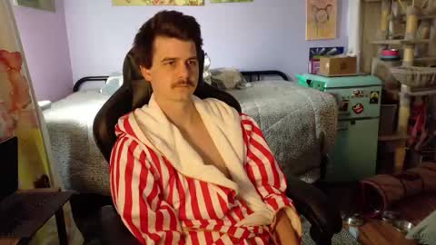 Snapshot of wyattfans_ chatting on 11/07/25, 06:19 Wyatt online show from 11/07/25, 06:19