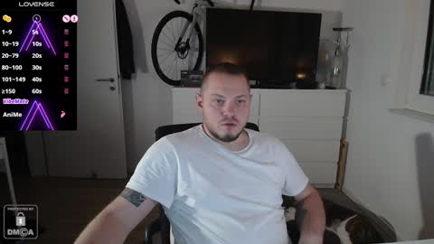 Snapshot of x19marco93x chatting on 12/22/24, 02:49 x19marco93x online show from 12/22/24, 02:49