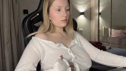 eva online show from 01/04/25, 03:49