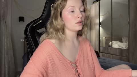 eva online show from 01/10/25, 03:27