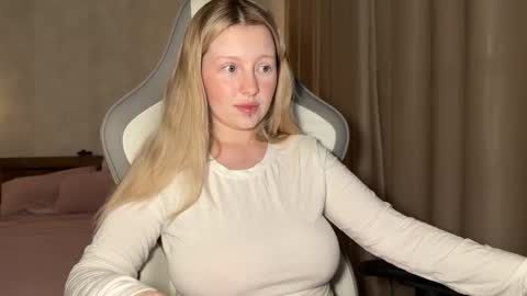 eva online show from 10/24/25, 04:47