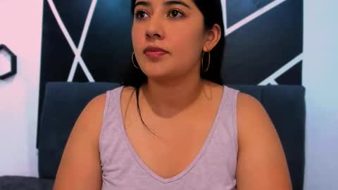 Snapshot of x_adeline_ chatting on 11/05/25, 10:54 Adeline online show from 11/05/25, 10:54