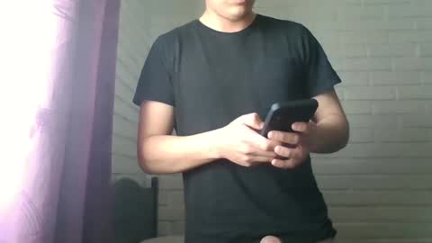 Snapshot of x_andrescam chatting on 10/13/25, 08:20 x_andrescam online show from 10/13/25, 08:20