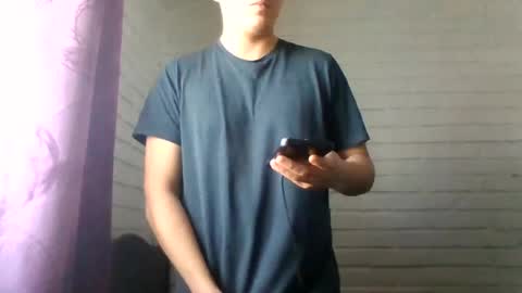 Snapshot of x_andrescam chatting on 08/06/26, 05:15 x_andrescam online show from 08/06/26, 05:15