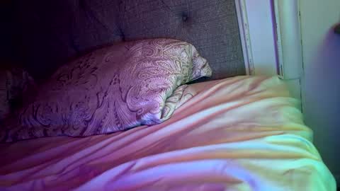 Mariah  online show from 11/02/25, 02:47