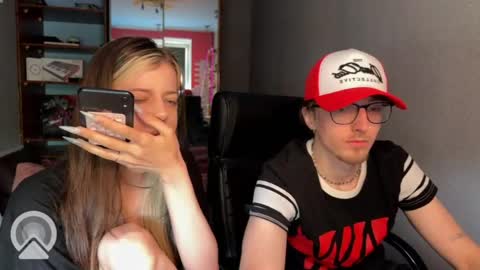 Philipp and Este online show from 05/09/26, 08:08