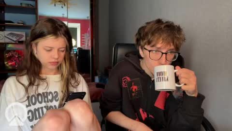 Philipp and Este online show from 05/11/26, 05:35