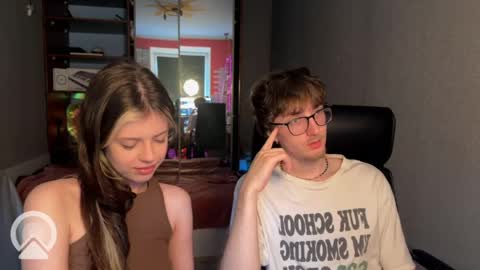 Philipp and Este online show from 05/16/26, 06:10