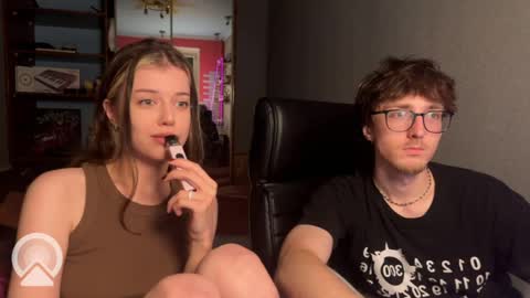 Philipp and Este online show from 05/18/26, 12:07