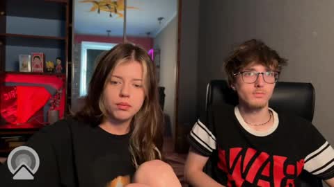 Philipp and Este online show from 06/01/26, 05:09