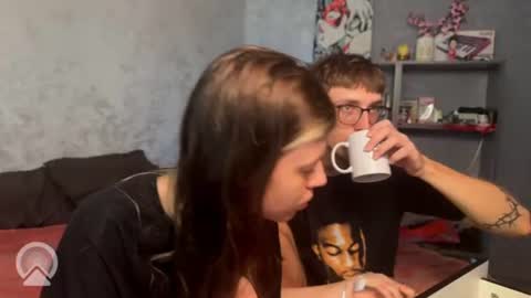Philipp and Este online show from 07/17/26, 11:50