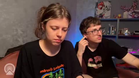 Philipp and Este online show from 08/01/26, 01:05