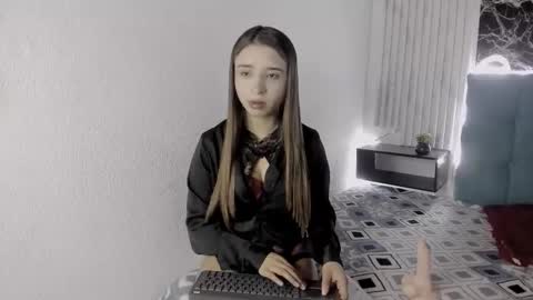 Snapshot of x_jules_ chatting on 10/10/25, 12:31 x_jules_ online show from 10/10/25, 12:31