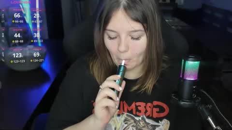 Snapshot of x_nirvana_x chatting on 10/04/25, 05:38 LOVE NERDS ONLY online show from 10/04/25, 05:38