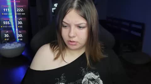 Snapshot of x_nirvana_x chatting on 10/29/25, 02:47 LOVE NERDS ONLY online show from 10/29/25, 02:47