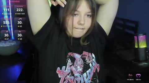 Snapshot of x_nirvana_x chatting on 10/31/25, 05:19 LOVE NERDS ONLY online show from 10/31/25, 05:19