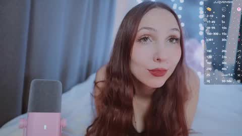 Snapshot of x_sexykitten666_x chatting on 04/11/26, 04:33 Lucy online show from 04/11/26, 04:33