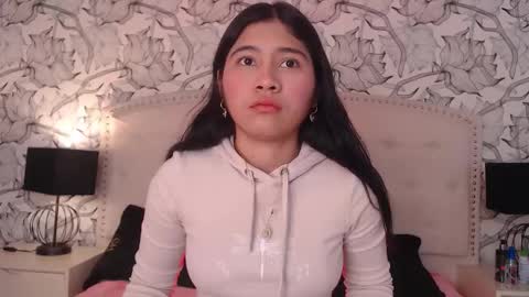 Snapshot of xaander_ chatting on 11/03/25, 03:30 aurora  online show from 11/03/25, 03:30