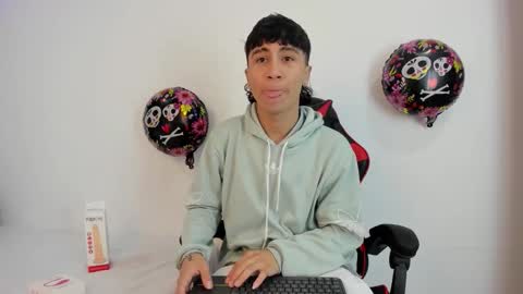 xaanderGrey online show from 10/12/25, 07:46