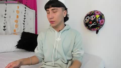 xaanderGrey online show from 10/15/25, 03:45