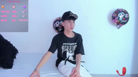 xaanderGrey online show from 10/21/25, 07:03