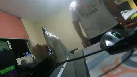 Snapshot of xadrianx94 chatting on 05/02/26, 01:43 Adrin online show from 05/02/26, 01:43