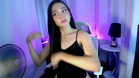 Snapshot of xairah_doux chatting on 04/19/26, 05:51 xairah_doux online show from 04/19/26, 05:51