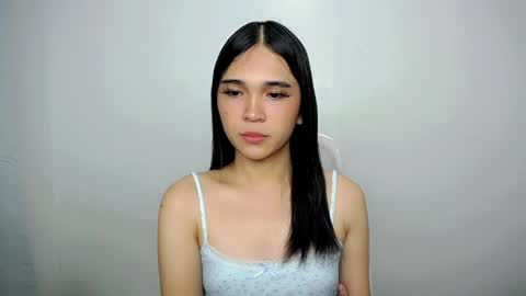 Snapshot of xairah_doux chatting on 04/28/26, 02:49 xairah_doux online show from 04/28/26, 02:49
