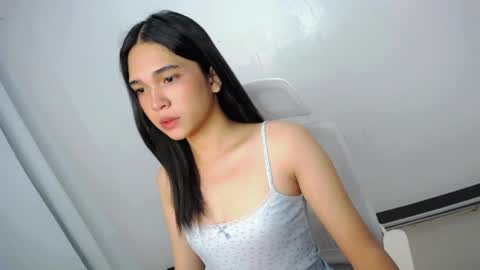 Snapshot of xairah_doux chatting on 05/08/26, 12:27 xairah_doux online show from 05/08/26, 12:27