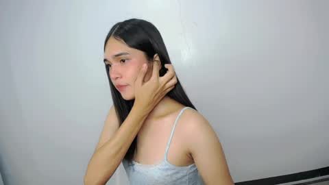Snapshot of xairah_doux chatting on 05/15/26, 11:56 xairah_doux online show from 05/15/26, 11:56