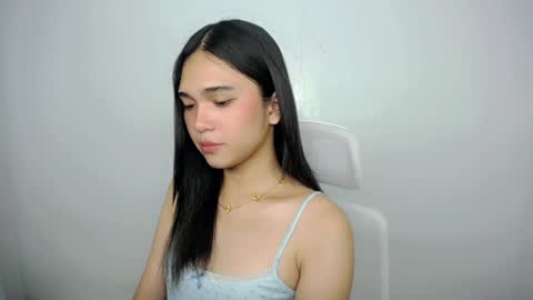 Snapshot of xairah_doux chatting on 05/17/26, 02:53 xairah_doux online show from 05/17/26, 02:53