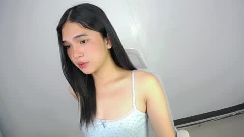Snapshot of xairah_doux chatting on 05/25/26, 12:16 xairah_doux online show from 05/25/26, 12:16
