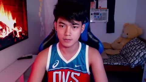 Snapshot of xaldrian_destroyer chatting on 12/07/24, 05:48 Prince Aldrian online show from 12/07/24, 05:48