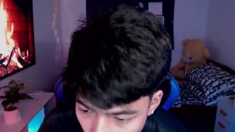 Snapshot of xaldrian_destroyer chatting on 02/17/25, 03:58 Prince Aldrian online show from 02/17/25, 03:58