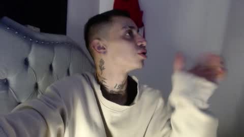 xalejo_max online show from 10/13/25, 08:42