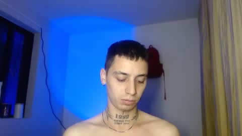 xalejo_max online show from 10/28/25, 05:00