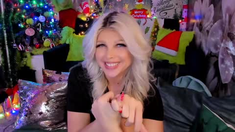 sooo hey im Sperm Mystik from Fuckistan i want you full my all holes bcs i have penis fever online show from 12/22/24, 02:49