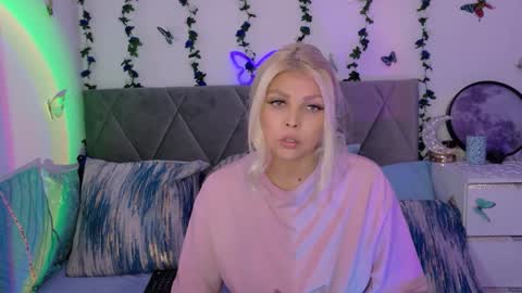 Snapshot of xalexax chatting on 02/03/26, 03:26 sooo hey im Sperm Mystik from Fuckistan i want you full my all holes bcs i have penis fever online show from 02/03/26, 03:26