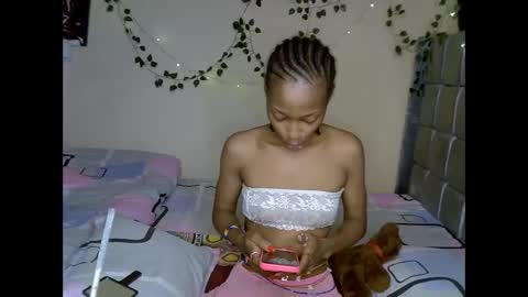 Snapshot of xalia_caramel chatting on 05/12/26, 08:55 Alexa online show from 05/12/26, 08:55
