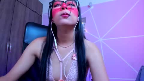 XALLYSONX online show from 12/03/25, 11:41