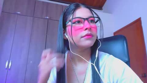 XALLYSONX online show from 06/05/26, 12:00