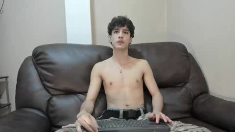 Snapshot of xam_collen chatting on 10/29/25, 01:46 xam_collen online show from 10/29/25, 01:46