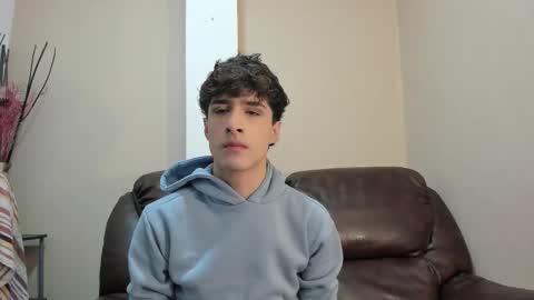 Snapshot of xam_collen chatting on 11/01/25, 03:03 xam_collen online show from 11/01/25, 03:03