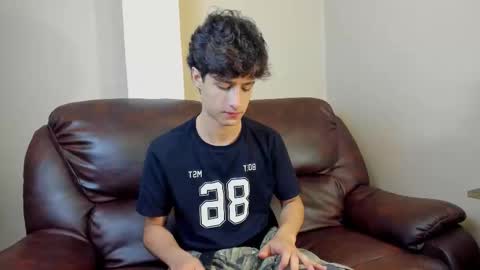 Snapshot of xam_collen chatting on 11/13/25, 03:33 xam_collen online show from 11/13/25, 03:33