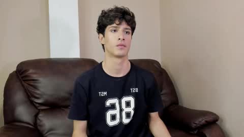 Snapshot of xam_collen chatting on 12/04/25, 04:48 xam_collen online show from 12/04/25, 04:48